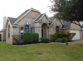 706 Escapade Ct, Midlothian, TX 76065