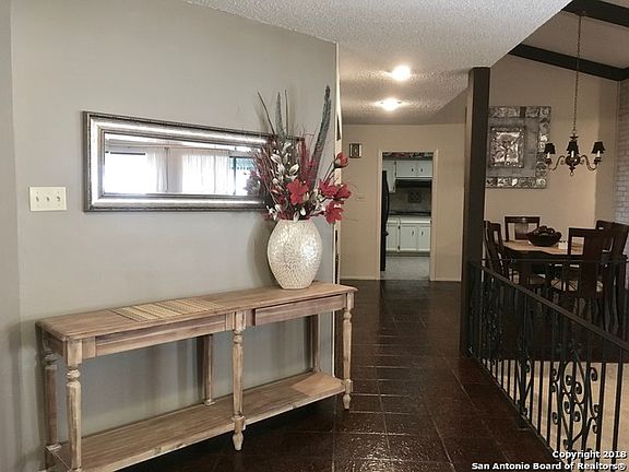 3rd image of 5923 Grandwood Dr