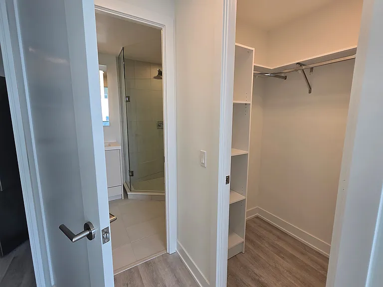 60 Central Park Dr #2110 — Photo 12
