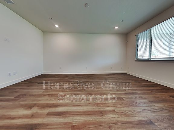 4th image of 5216 Ashbrook St