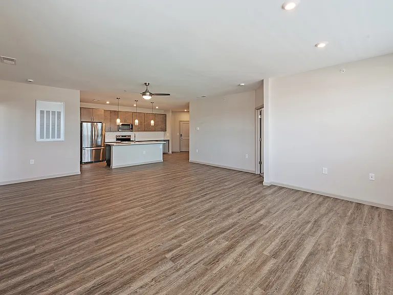 19Nineteen Promenade — Photo 121