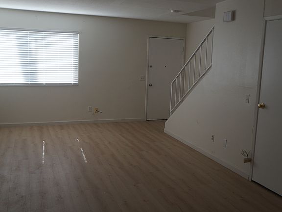 3rd image of 1475 Clemson Way