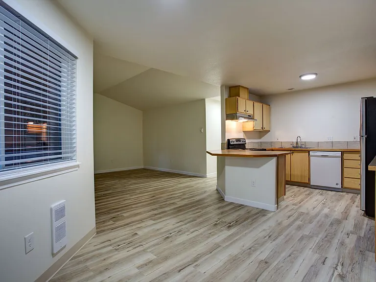 Tamarack Apartments — Photo 7