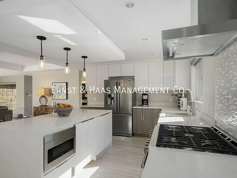 8780 Warwick Dr — Photo 19