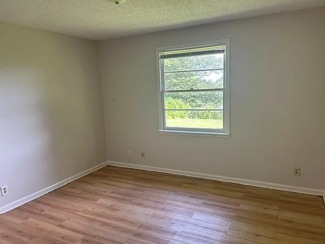 444 Circle Dr — Photo 6
