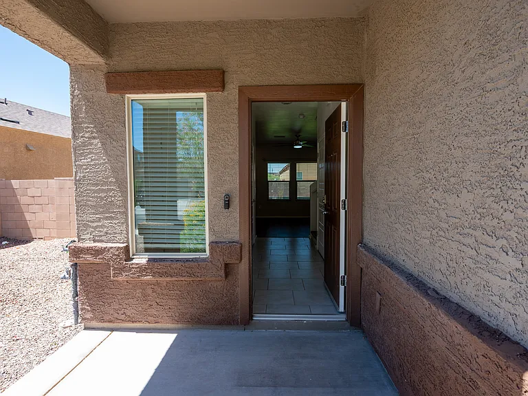 2580 E Calle Palta — Photo 2