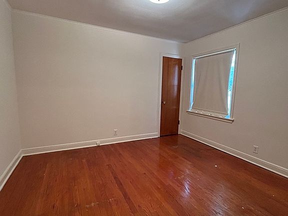 3rd image of 9304 S Turner Ave