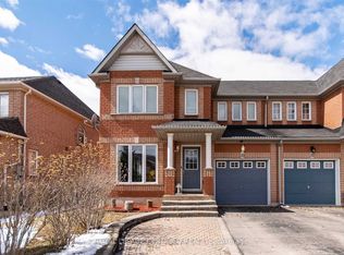 33 E Winners Cir, Brampton, ON L7A 1W3
