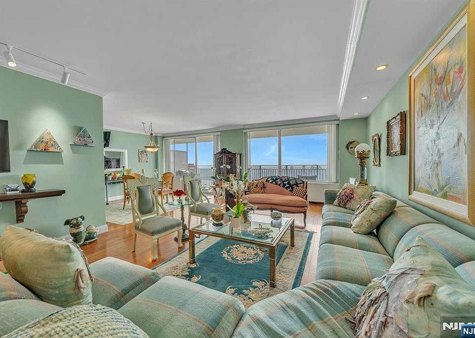 1st image of 1530 Palisade Ave APT 30G