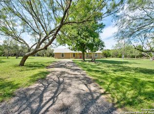 1315 Lakeside Dr, Lakehills, TX 78063