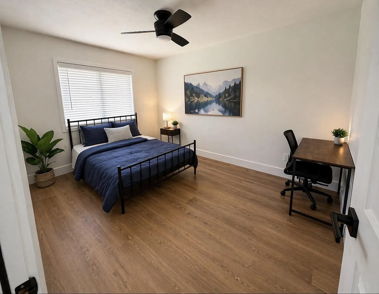 4 bed, 2.0 bath, 1271 sqft, $910 — Photo 1