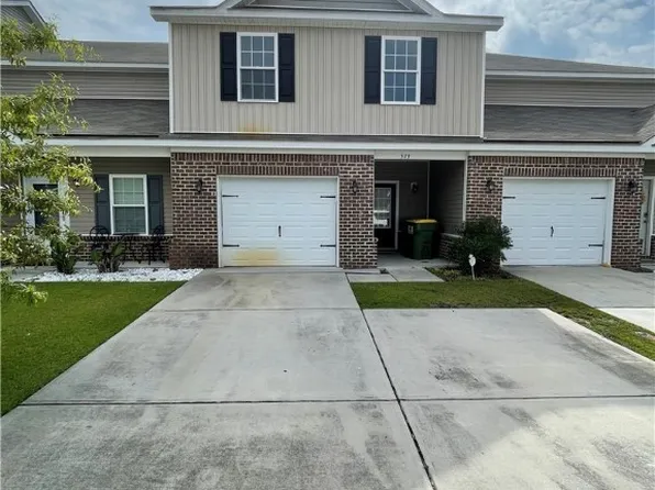 573 Governor Treutlen Cir, Pooler, GA 31322