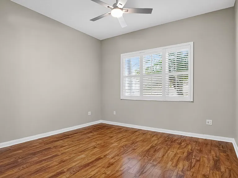 37 Harbour Isle Dr E #106 — Photo 28