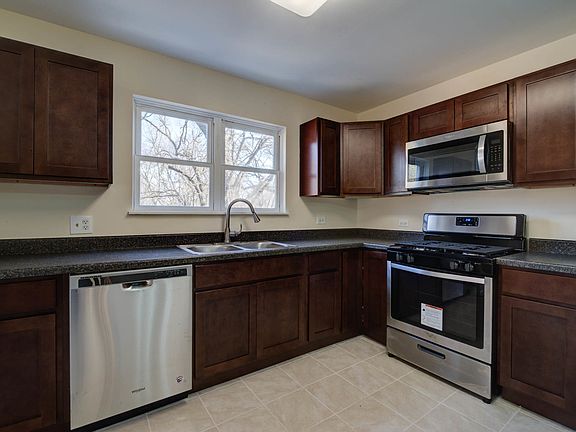 4th image of 1220 Meadowbrook Dr