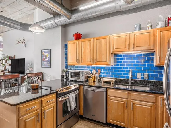 321 W 7th St APT 502, Kansas City, MO 64105