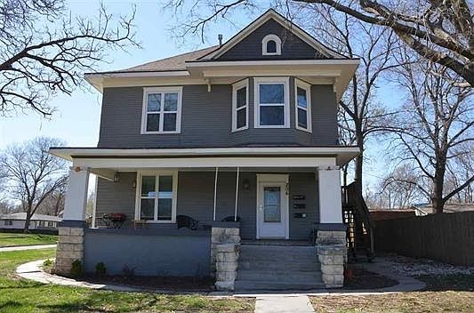 2nd image of 206 N Jefferson St
