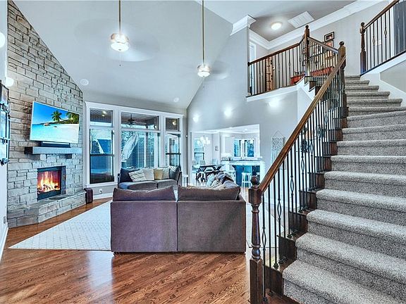 5th image of 4106 SW Staverton Dr