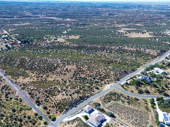2 Landover Rd, Hesperia, CA 92344