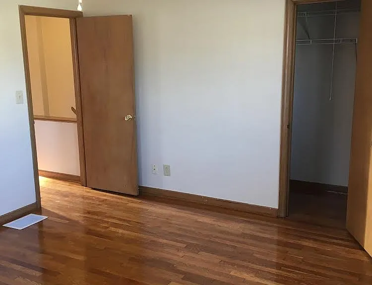 5851 N High St #C — Photo 11