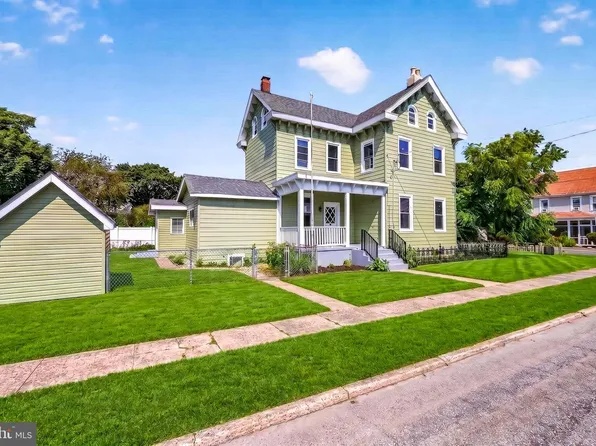 156 Front St, Leipsic, DE 19901