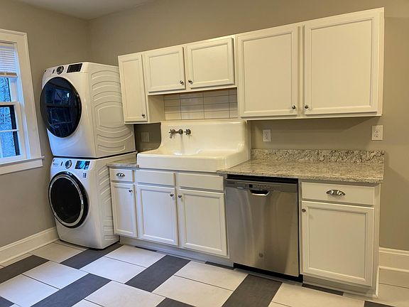 2nd image of 2432 Glenmary Ave APT A1