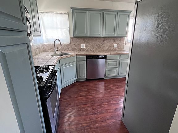 2nd image of 25841 Miramonte St