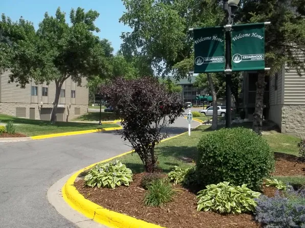 Cedarwood Apartments