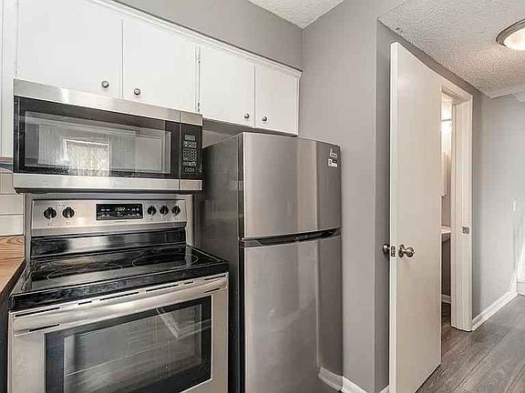 4th image of 323 Forest Park Rd #5-6