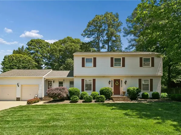 10 Plantation Rd, Newport News, VA 23602