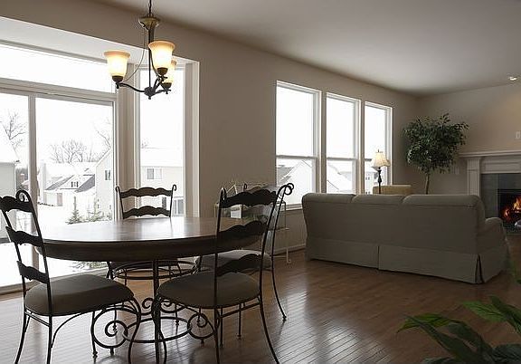 5th image of 164 Wildrose Dr