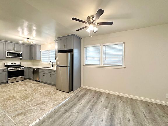 5th image of 865 S Marengo Ave #17