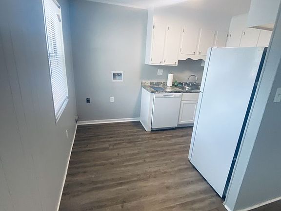 2nd image of 100 Westmeadows Dr #101-A