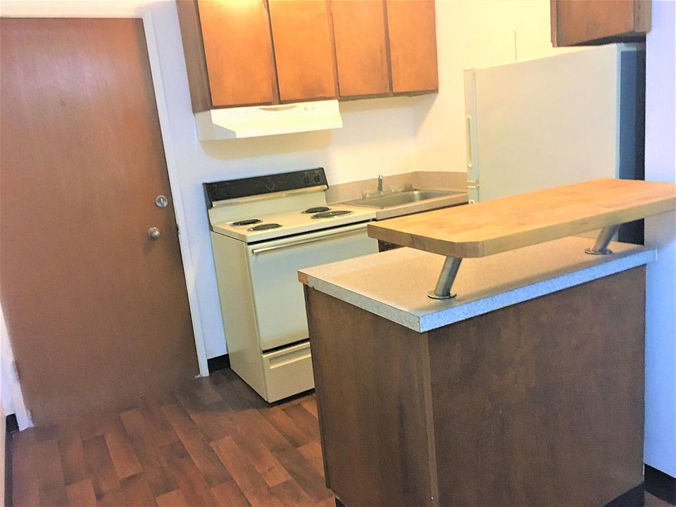 1st image of 4236 11th Ave NE APT 303