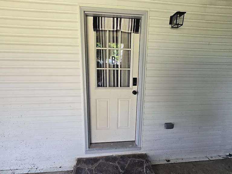 33 E Main St #A — Photo 2