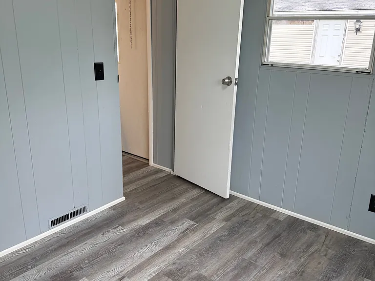 27 Austin Dr — Photo 12