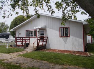 1016 Front St, Gays, IL 61928