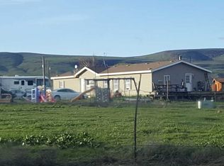 10073 W Wapato Rd, Wapato, WA 98951