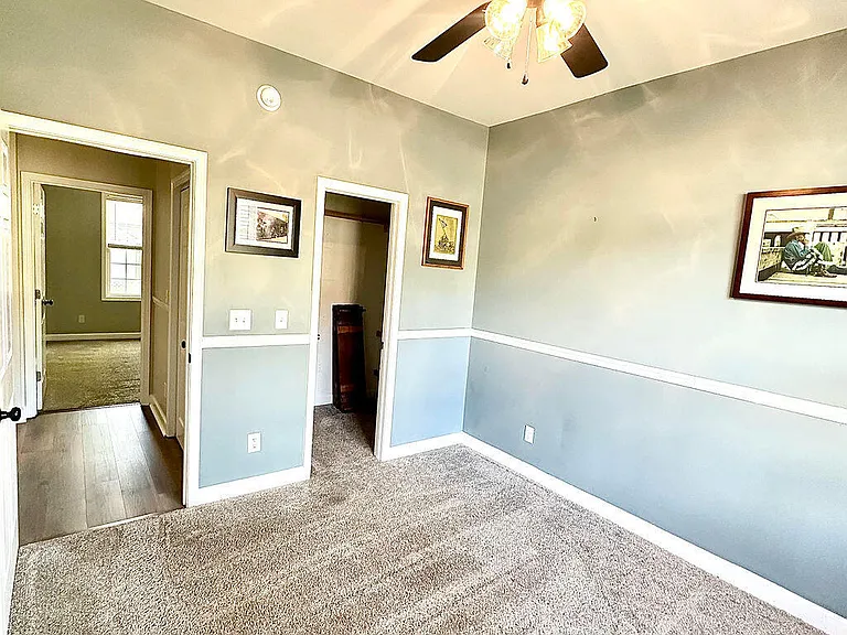 425 N Belvedere Dr — Photo 20