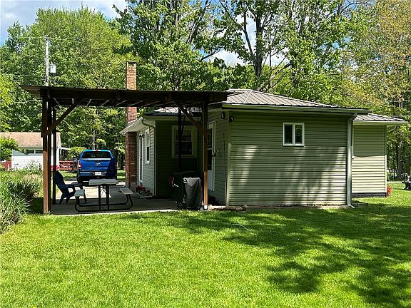 4th image of 1359 Cayuga Dr