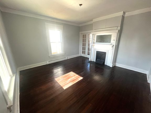 4th image of 1106 Early St