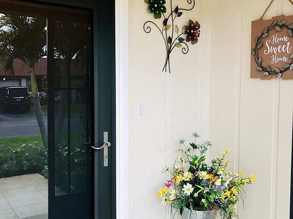 3rd image of 15616 Bottlebrush Cir