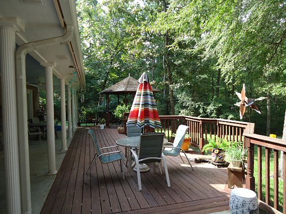 5th image of 263 Dogwood Ln