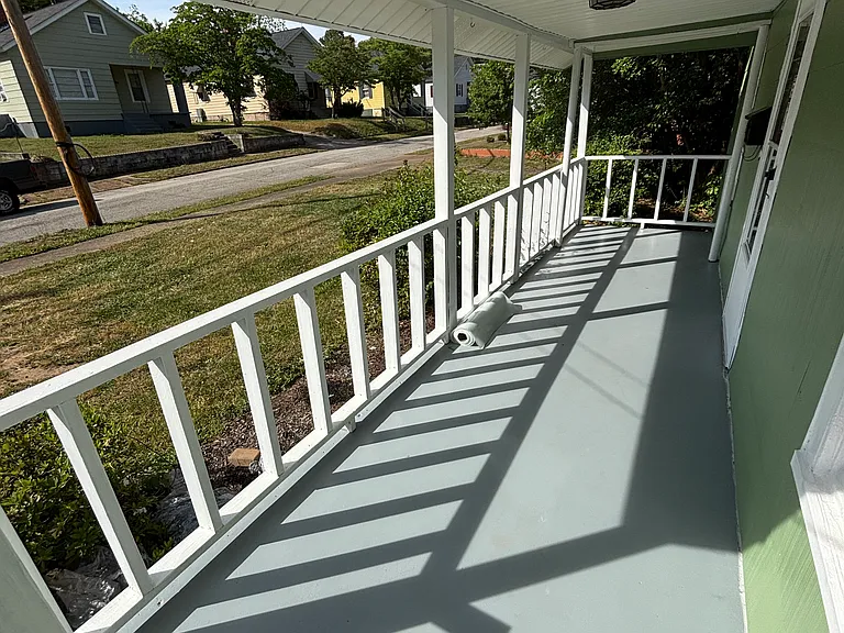 693 Maywood St — Photo 4