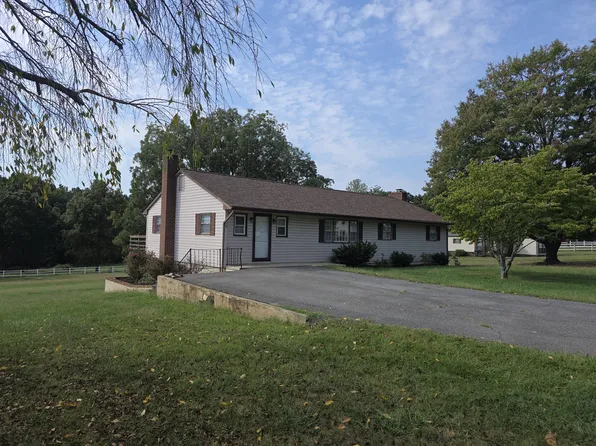 4295 Everett Rd, Forest, VA 24551