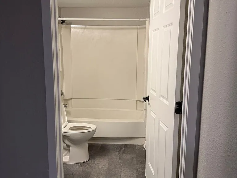 Nicollet Avenue Apartments — Photo 33