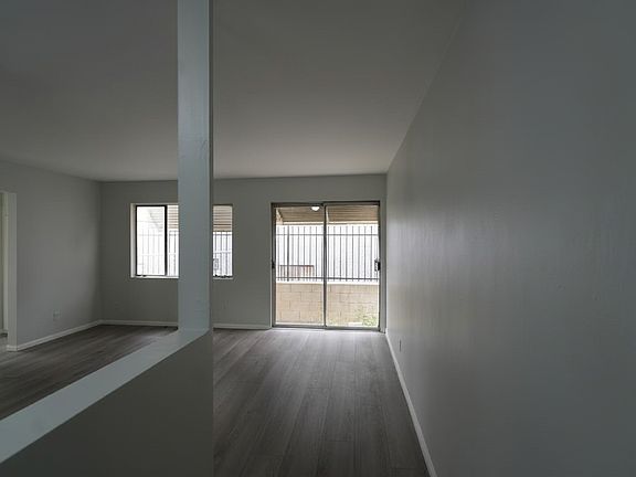 2nd image of 935 S Grand View St APT 2