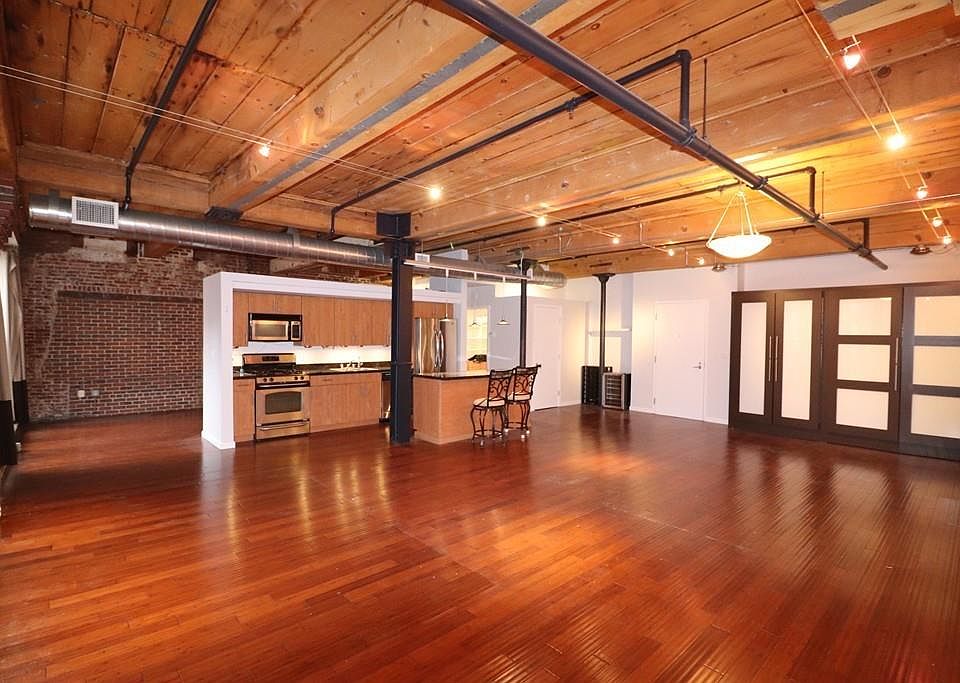 1st image of 130 John St Unit 201