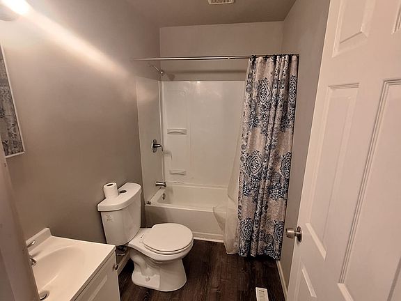 3rd image of 11202 Buckeye Rd #Roadsf3