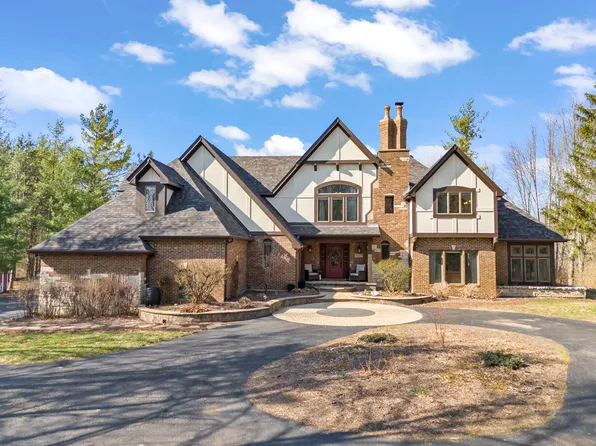 8877 Kennedy Rd, Yorkville, IL 60560