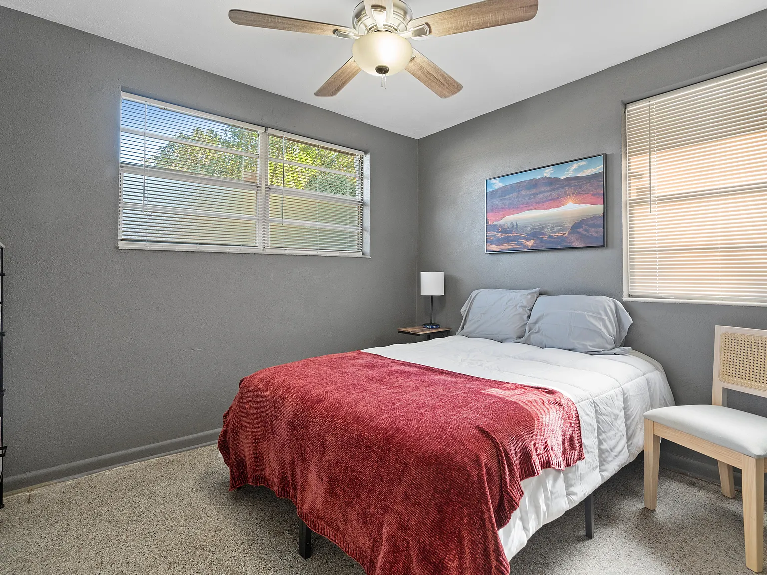 4 bed, 3.0 bath, 1800 sqft, $901 — Photo 2